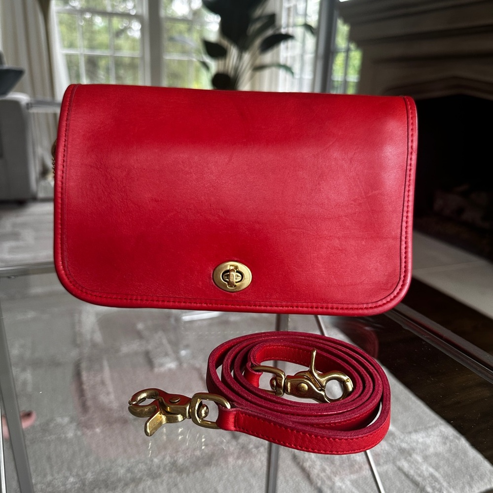 Vintage Coach Pocket Purse 9755 Red Leather with hang tag